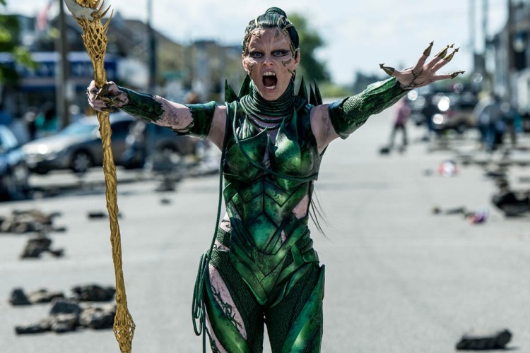elizabeth-banks-rita-repulsa-power-rangers-3.jpg