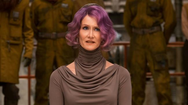 Laura-Dern-Holdo