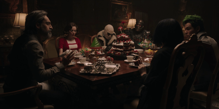 Rachel_dines_with_the_residents_of_the_Caulder_house